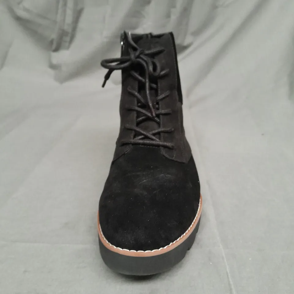 VIONIC LADIES BLACK SUEDE LACE UP BOOTS