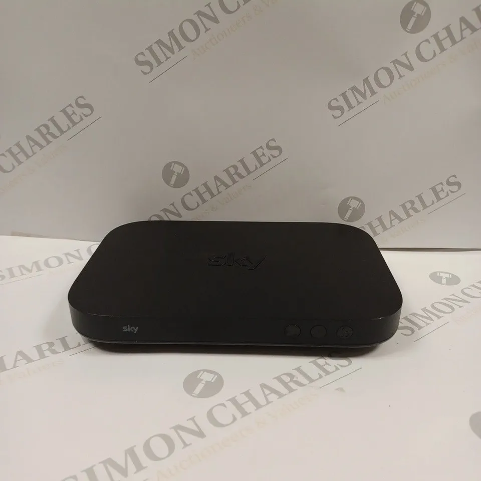 SKY EM150 Q MINI BOX.