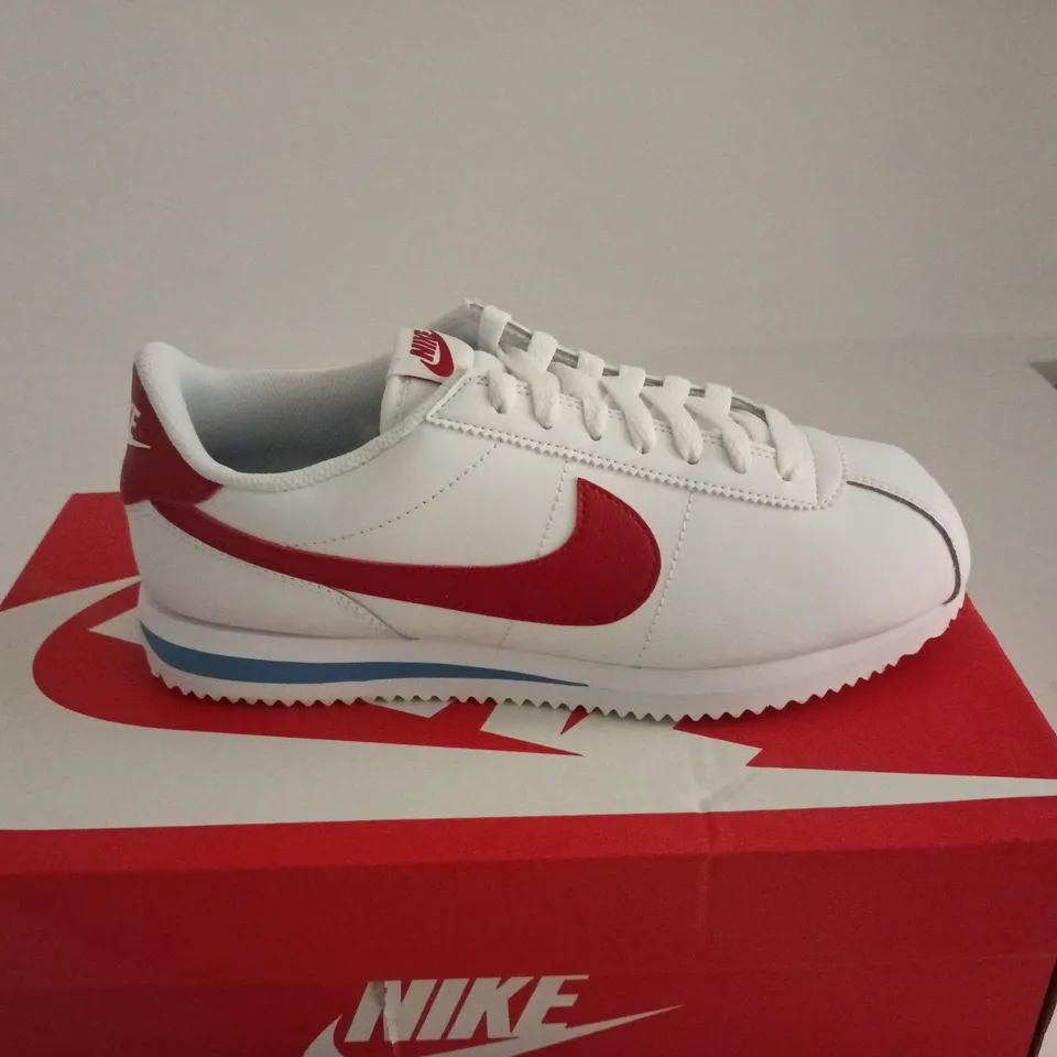 NIKE CORTEZ WHITE/RED/BLUE UK 6 BOXED