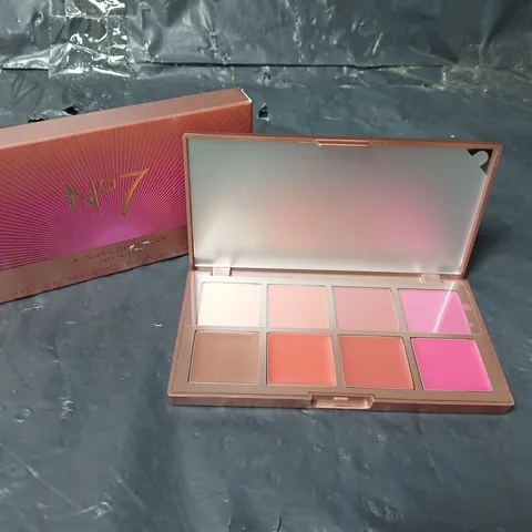 NO7 A TOUCH OF COLOUR FACE PALETTE