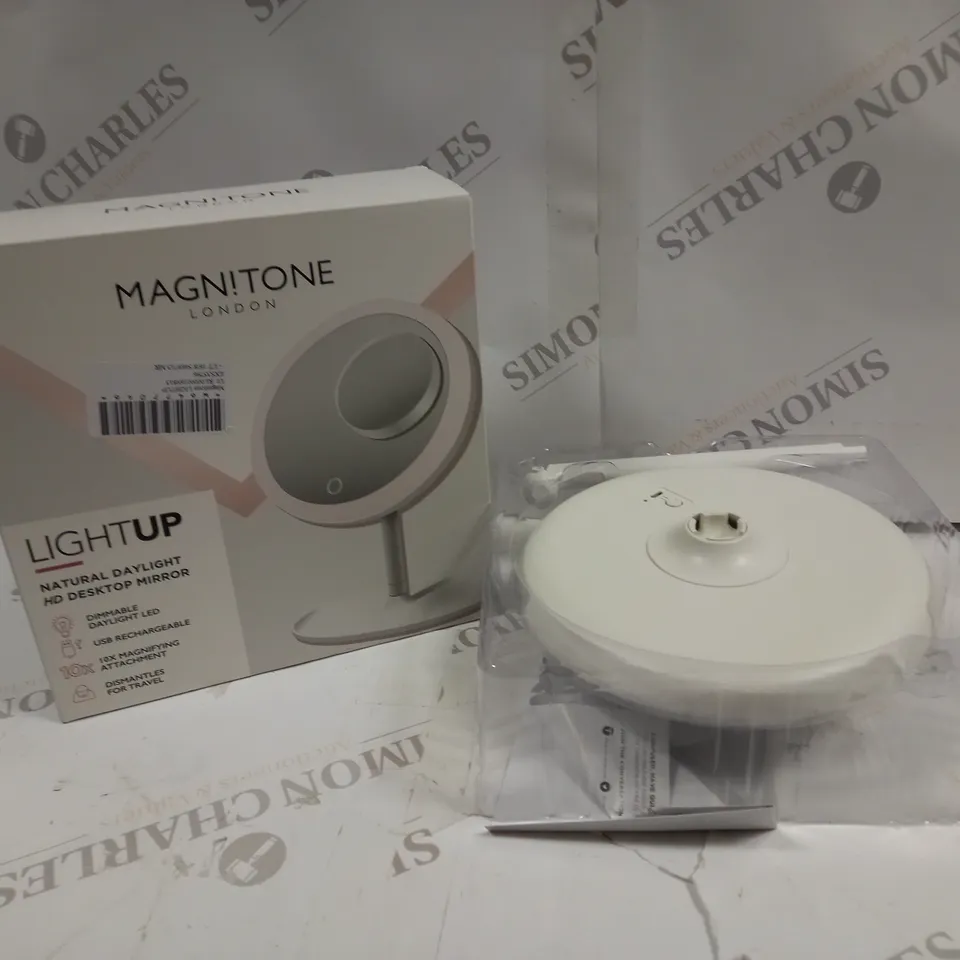 MAGNITONE LONDON LIGHT UP DESKTOP MIRROR 