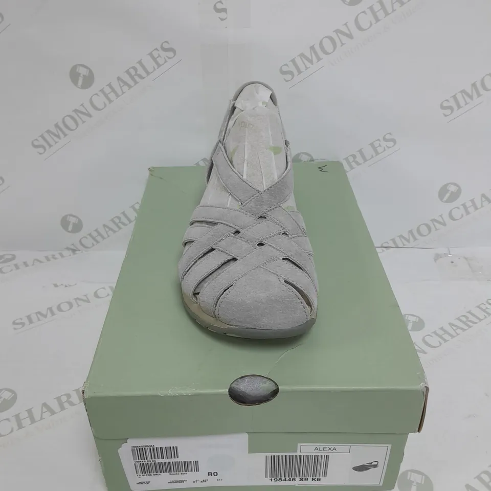 FREE SPIRIT ALEXA SANDAL SIZE 6