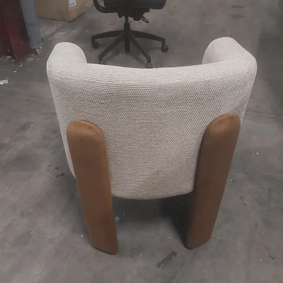DANETTI DINA UPHOLSTERED DINING CHAIR - HONEY LINEAR CHENILLE WITH CARAMEL SMOOTH PLUSH FABRIC