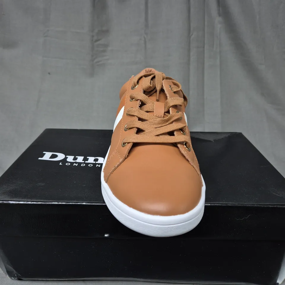 BOXED DUNE CAMEL LEATHER SIDE STRIP TRAINERS - SIZE 8