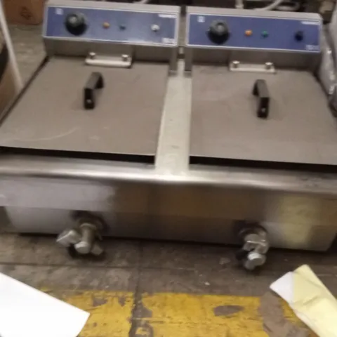161011 - COUNTERTOP ELECTRIC FRYER - 2 X 11.5 LITRE (OIL) TWIN TANK WITH TAP