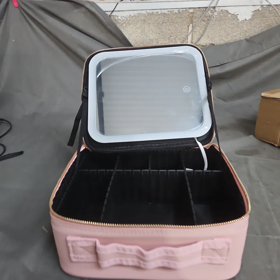 NICELAND PINK MAKEUP CASE WITH INTERIOR DIVIDERS