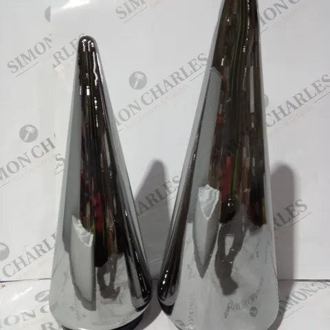 KELLY HOPPEN SET OF 2 INDOOR/OUTDOOR PRELIT GLASS DECOR - REFLECTIVE CONES