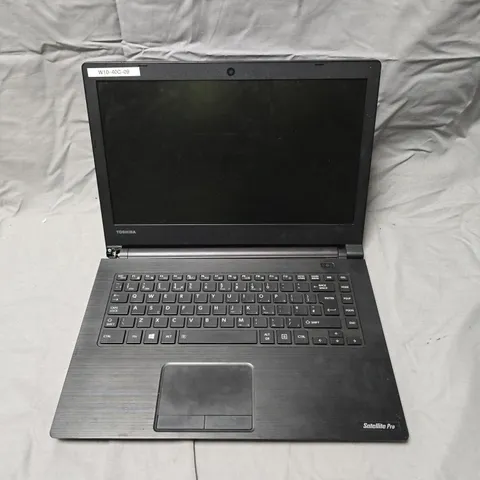 TOSHIBA SATELLITE PRO R40-C LAPTOP 