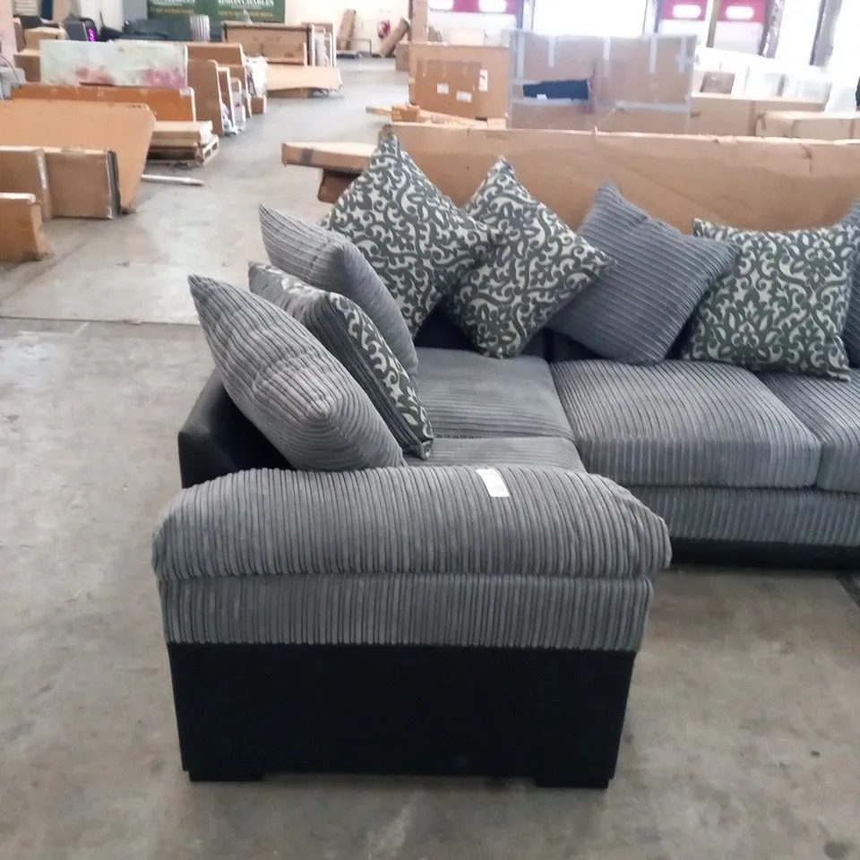 DESIGNER GREY CORDED FABRIC AND BLACK SUEDE EFFECT CORNER SOFA WITH SCATTER CUSHIONS