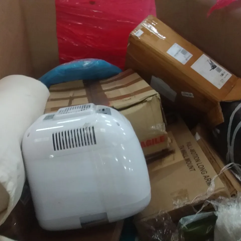 PALLET OF ASSORTED ITEMS INCLUDING DONYER POWER ELECTRICAL CONVECTOR HEATER, BULL TENT, XPOWER SCENTED AIR MOVER, FULL MOTION LONG ARM TV WALL MOUNT, SABLE DOUBLE SIZED AIR MATRESS