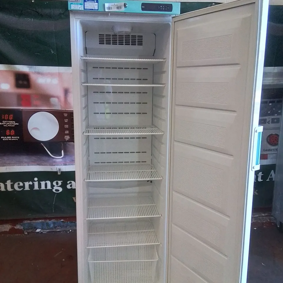 LEC PSR353UK - 353 LITRE PHARMACY REFRIGERATOR MEDICAL - SOLID DOOR