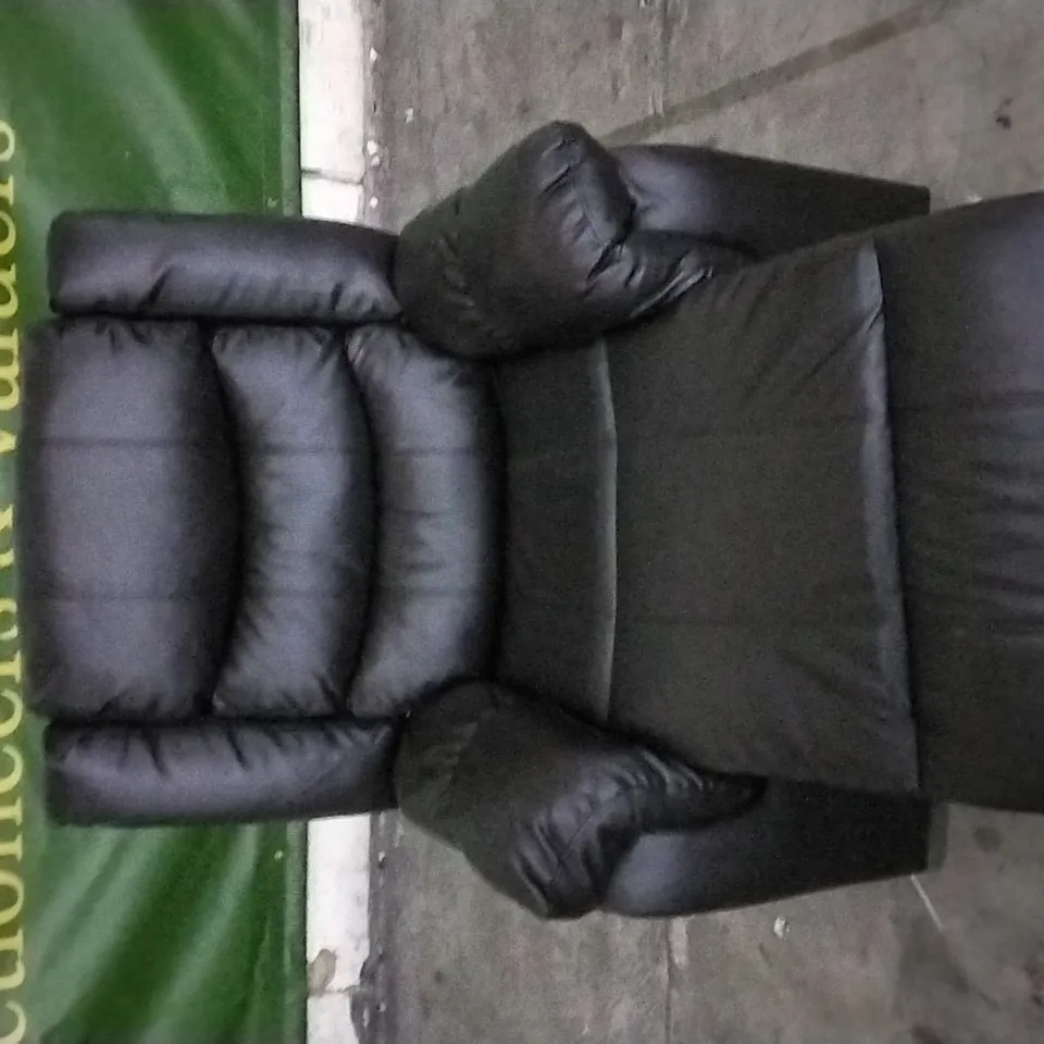 QUALITY DESIGNER DARK BROWN LEATHER MANUAL RECLINER ARMCHAIR (RECLINER ARMS BENT, SEE PICTURES)