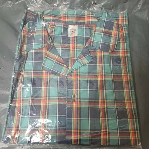 APPROXIMATELY 80 MENS CHECK NIGHT SHIRT NIGHT GREEN - LARGE