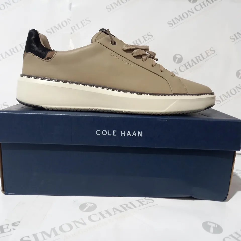 BOXED PAIR OF COLE HAAN GP TOPSPIN SNEAKERS IN TAUPE UK SIZE 11