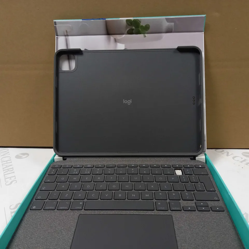 LOGITECH COMBO TOUCH IPAD PRO 11" KEYBOARD CASE