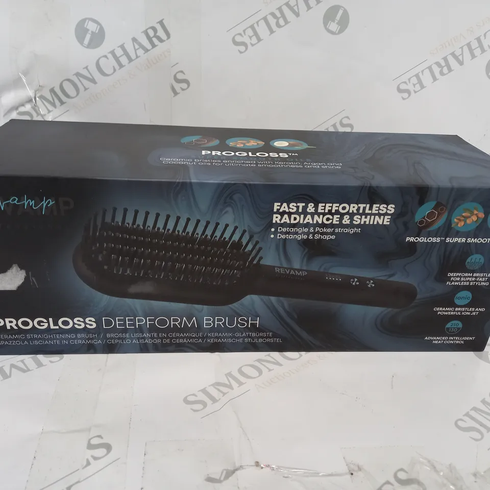 BOXED REVAMP PROGLOSS DEEPFORM BRUSH CERAMIC STRAIGHTENING BRUSH