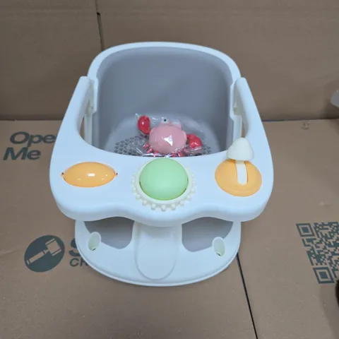 BABY BATH STOOL IN WHITE