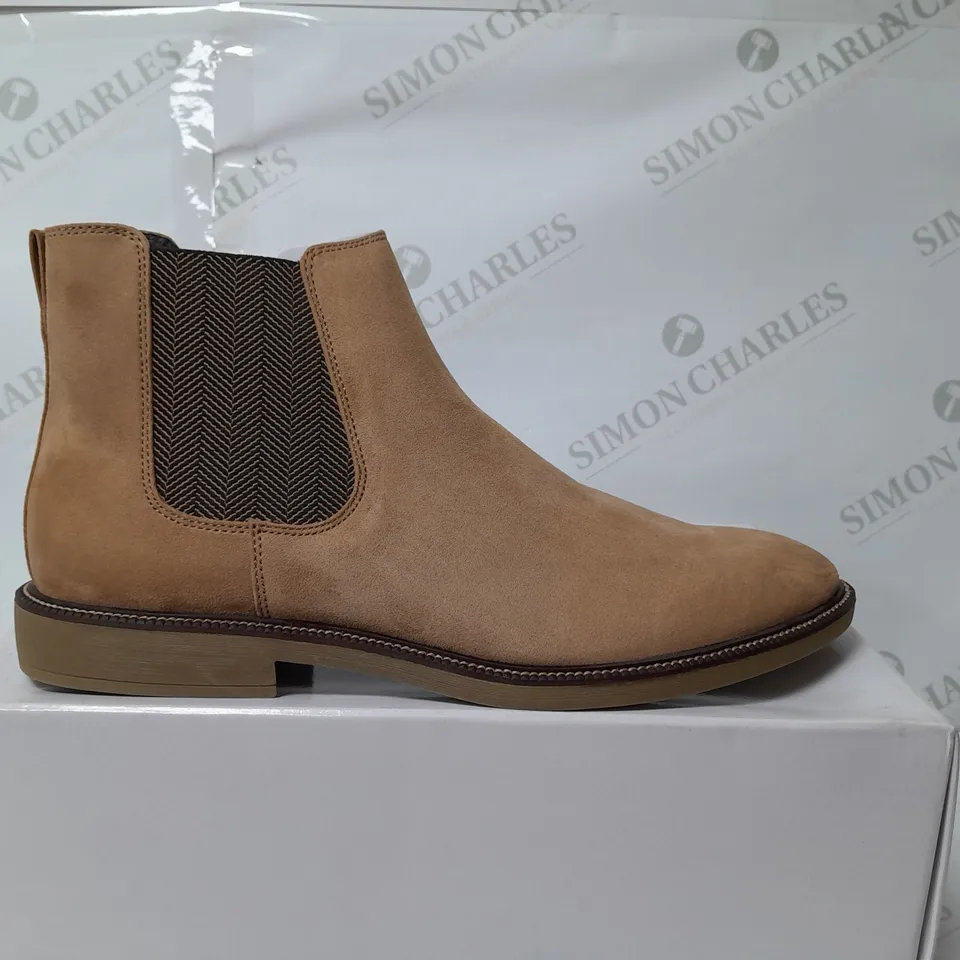 FIND MENS MARSH MICROSUEDE ANKLE BOOT IN BISCUIT SIZE 11