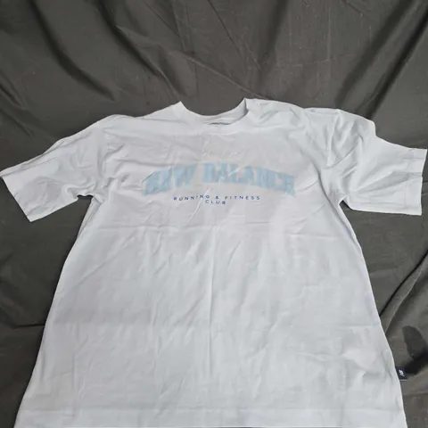 NEW BALANCE TSHIRT IN WHITE/BLUE SIZE XS