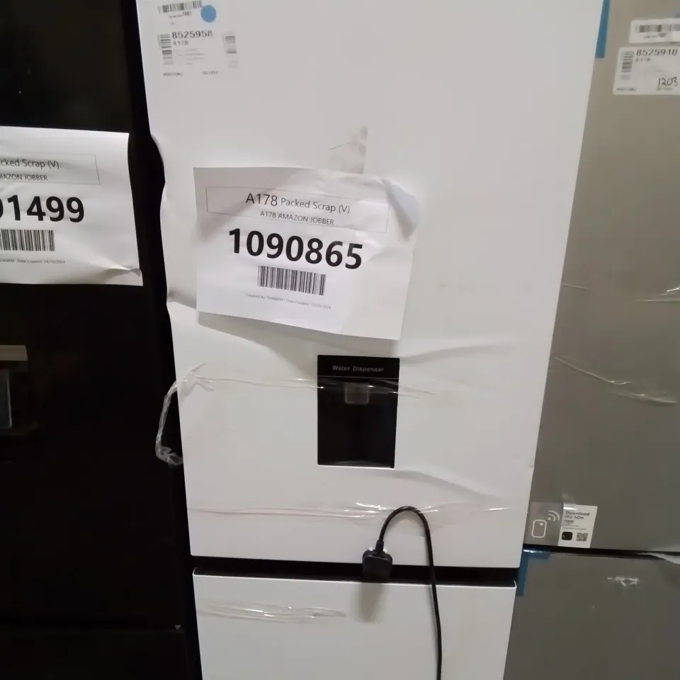 HISENSE 55CM FREESTANDING 50/50 FRIDGE FREEZER - UNPROCESSED RAW RETURN