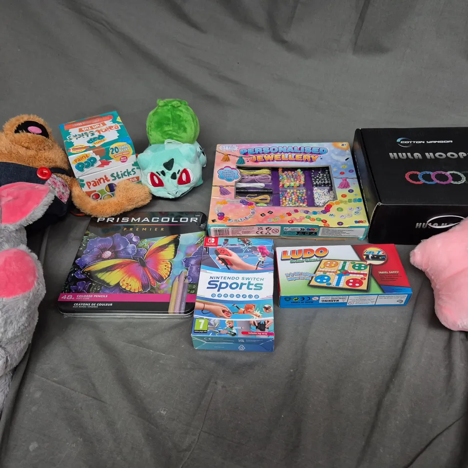 QUANTITY OF ASSORTED TOYS TO INCLUDE HULA HOOPS, NINTENDO SWITCH SPORTS, AND TEDDIES ETC. 