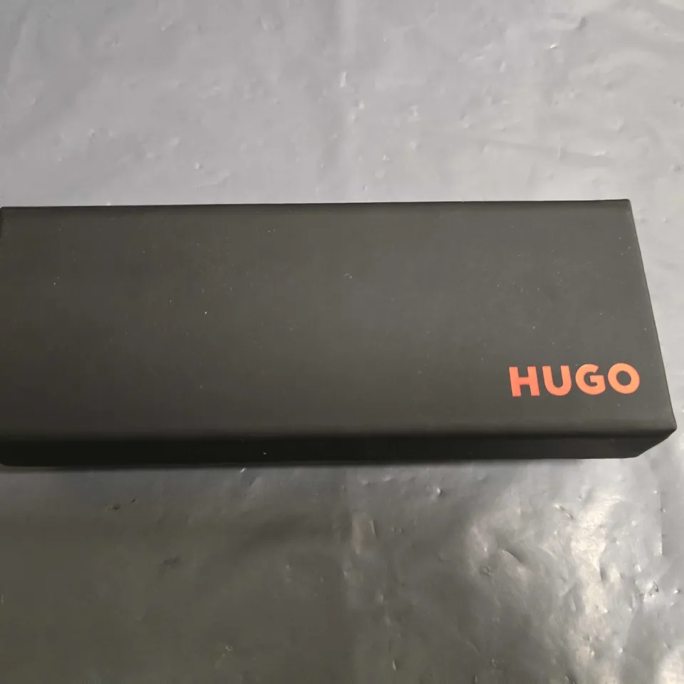 PAIR OF CLEAR PLASTIC HUGO BOSS GLASSES IN CARRY CASE