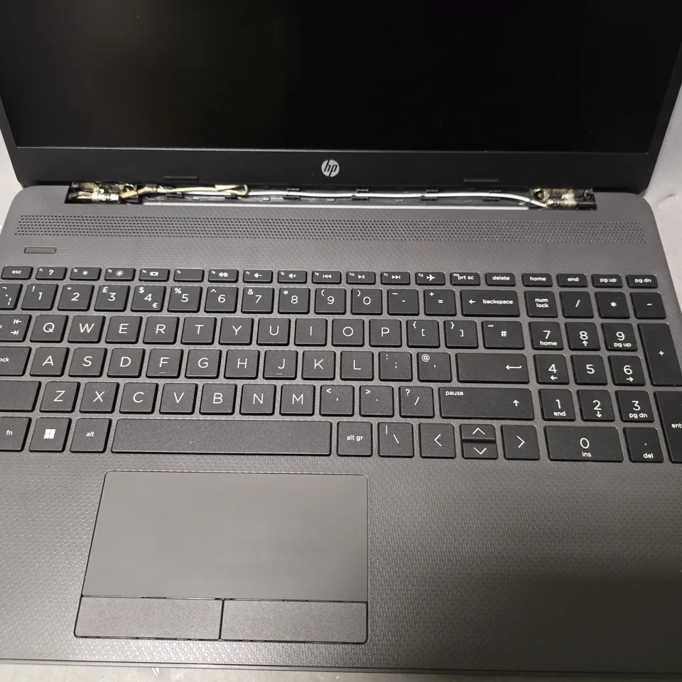 HP 255 G9 LAPTOP
