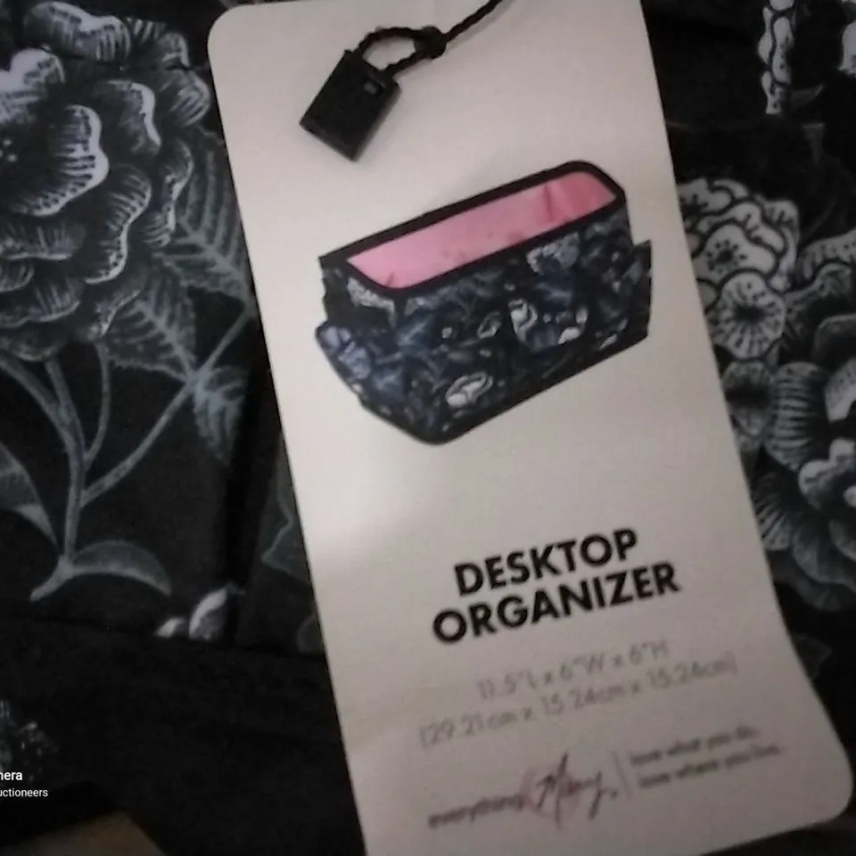 TRAY OF ASSORTED ITEMS, INCLUDING HAIR SCRUNCHIES, ORGANISERS & CLOTHING ITEMS