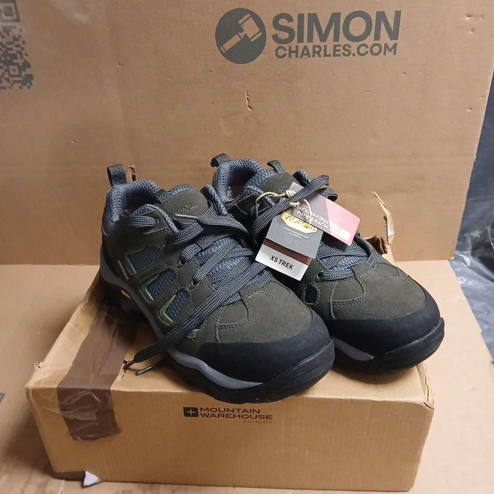 MOUNTAIN WAREHOUSE XS TREK BOOTS BOXED UK SIZE 8