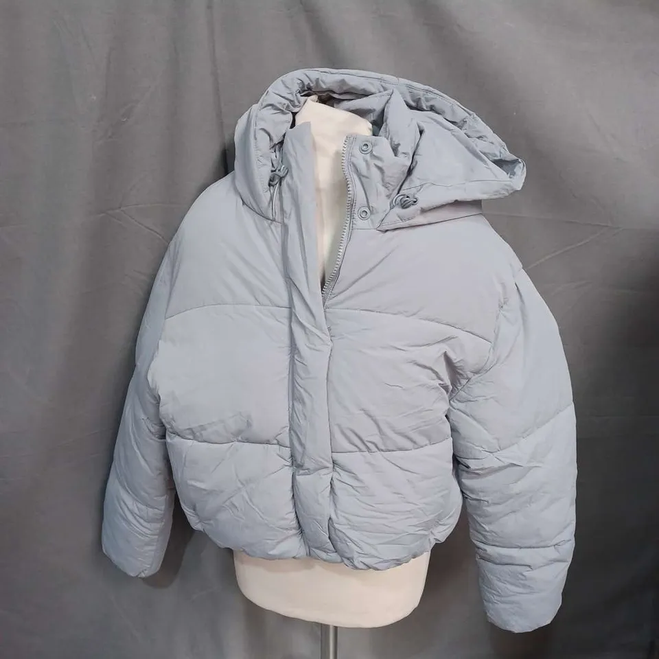 ZARA CROPPED PUFFER JACKET IN GREY SIZE M