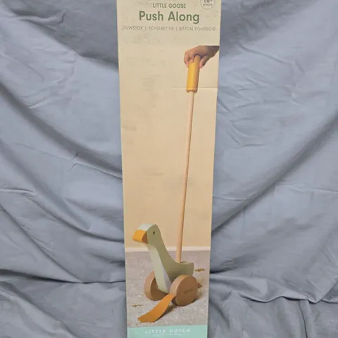 LITTLE GOOSE PUSH ALONG TOY – LITTLE DUTCH
