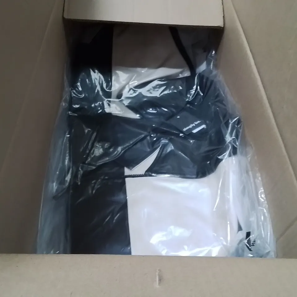 BOXED BRAND NEW APPROXIMATELY 8 SIMPLY BE OVERSIZED BIKER JACKET BLACK/CREAM SIZE 22