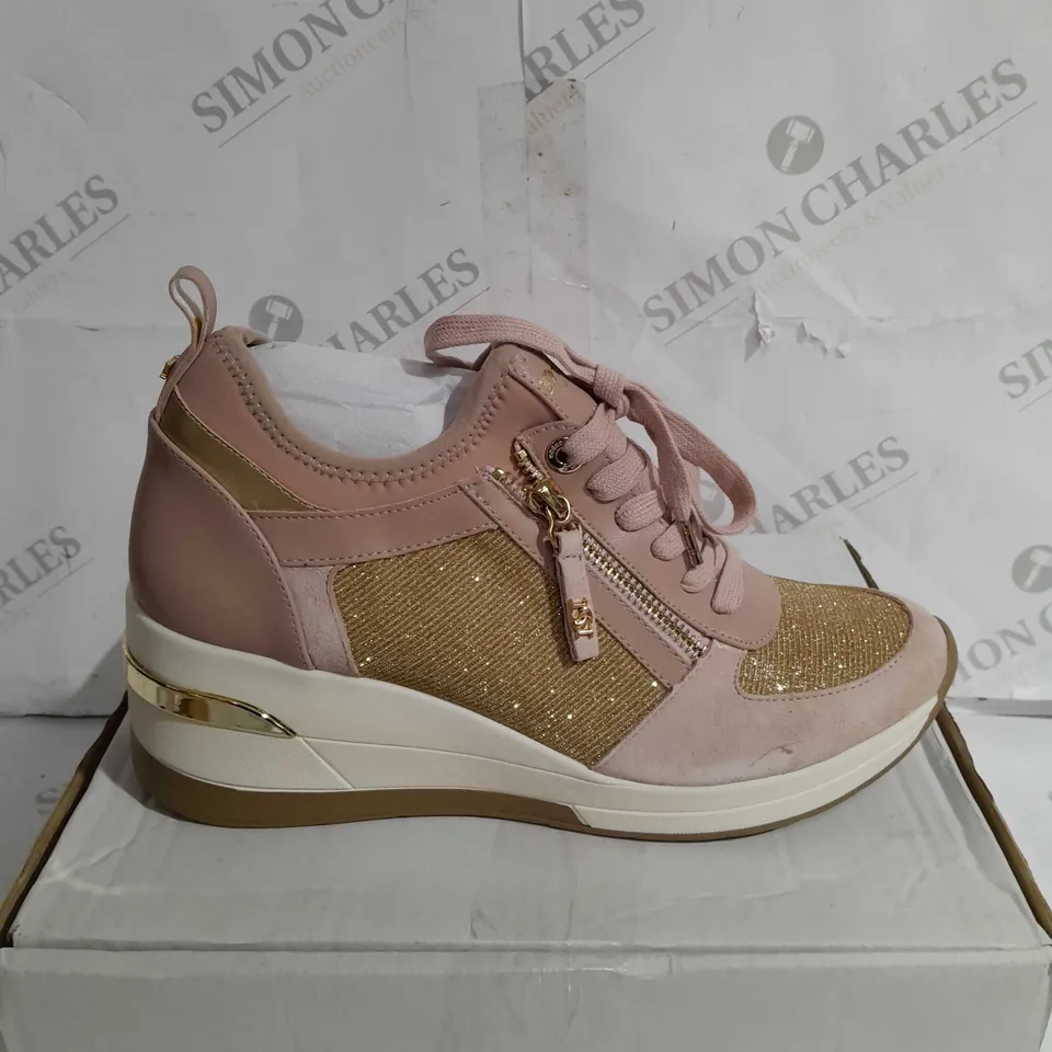 BOXED PAIR OF RIEKER LACE TRAINERS IN MINT UK SIZE 6