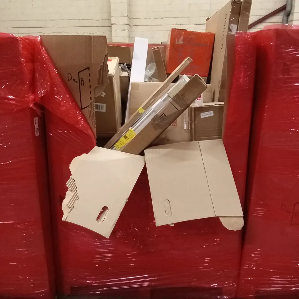 PALLET OF ASSORTED HOUSEHOLD GOODS AND PRODUCTS TO INCLUDE; BLIND, KEY DUPLICATING MACHINE, MIRROR ETC