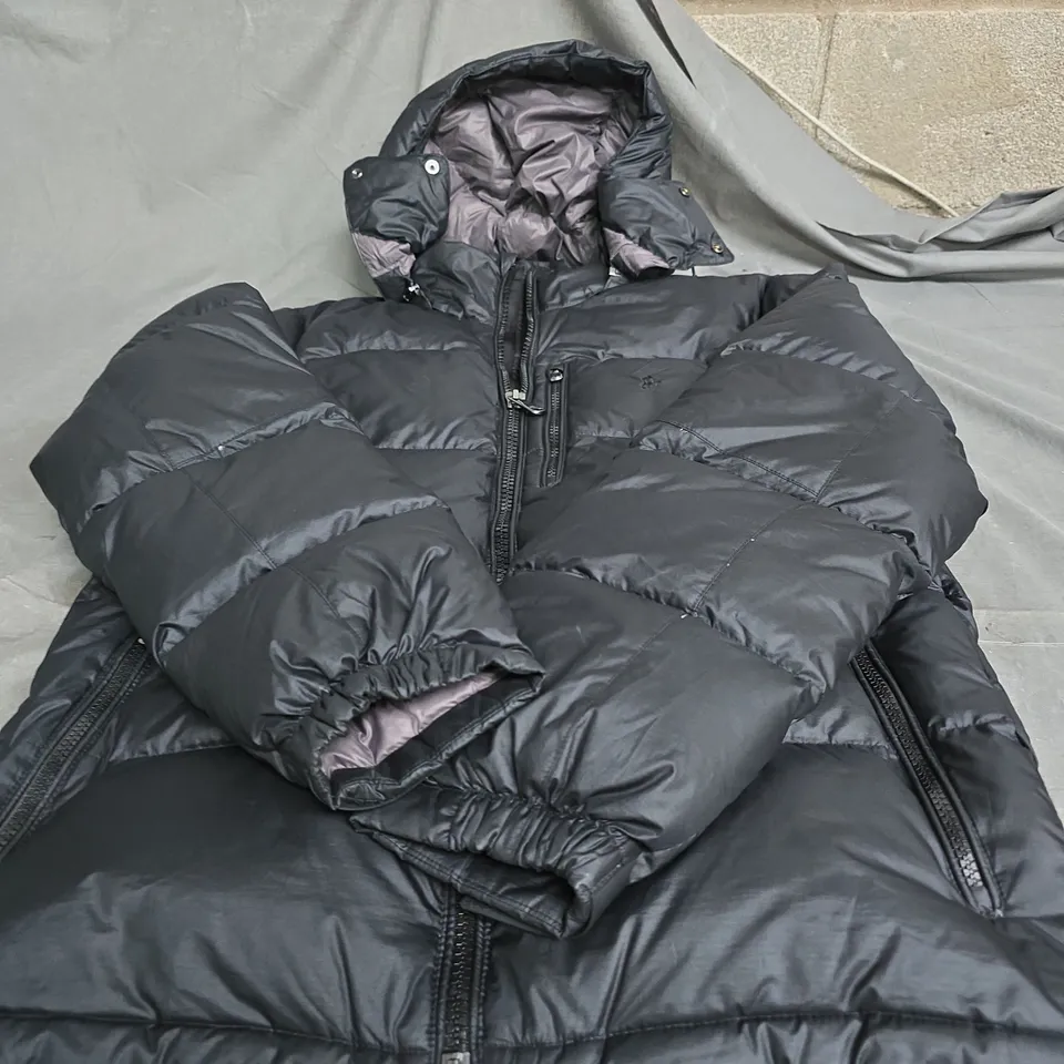 POLO RALPH LAUREN PERFORMANCE HOODED PUFFER JACKET – XS (BLACK)