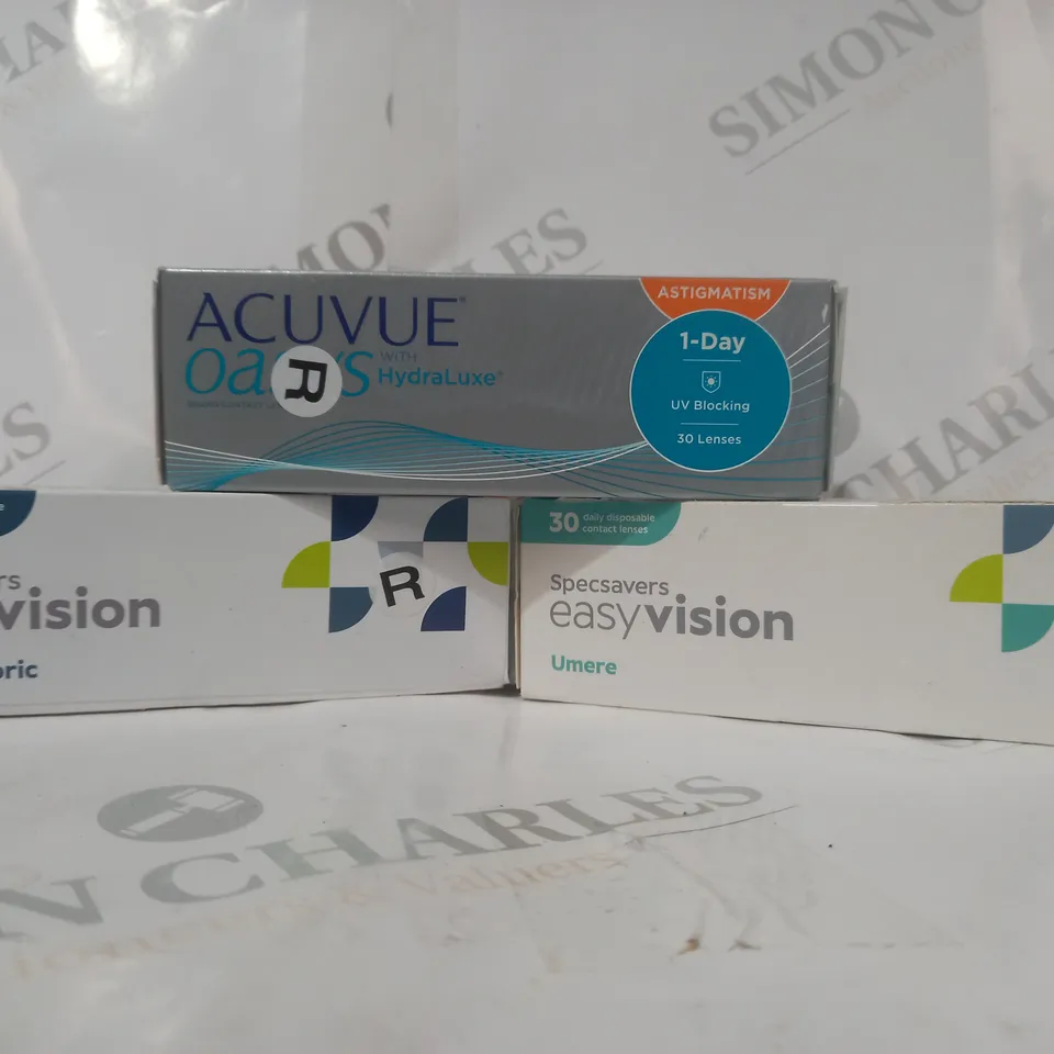 APPROXIMATELY 20 ASSORTED HOUSEHOLD ITEMS TO INCLUDE ACUVUE OASYS CONTACT LENSES, EASY VISION CONTACT LENSES, ETC