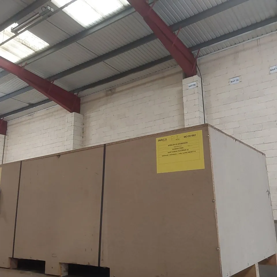 PALLET CONTAINING COMMERCIAL DISPLAY UNIT PARTS