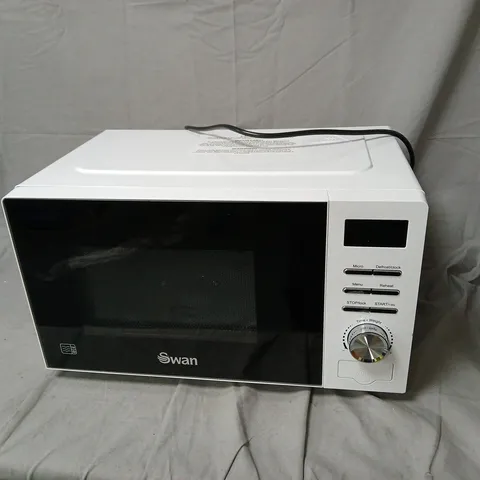 SWAN MICROWAVE OVEN 700W – WHITE-DOOR JAMMED 
