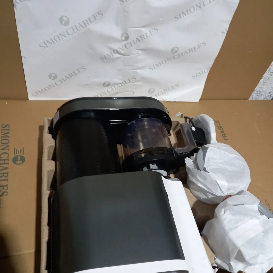 NINJA CREAMI ICE CREAM & DESSERT MAKER WITH 5 DESSERT TUBS