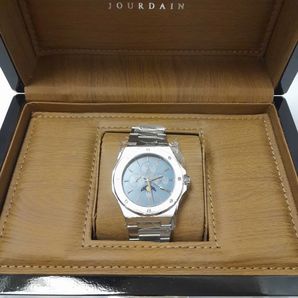WILLIAM JOURDAIN DETAIL BEZEL TRIPLE DIAL BLUE-GREY FACE BRACELET STRAP WATCH