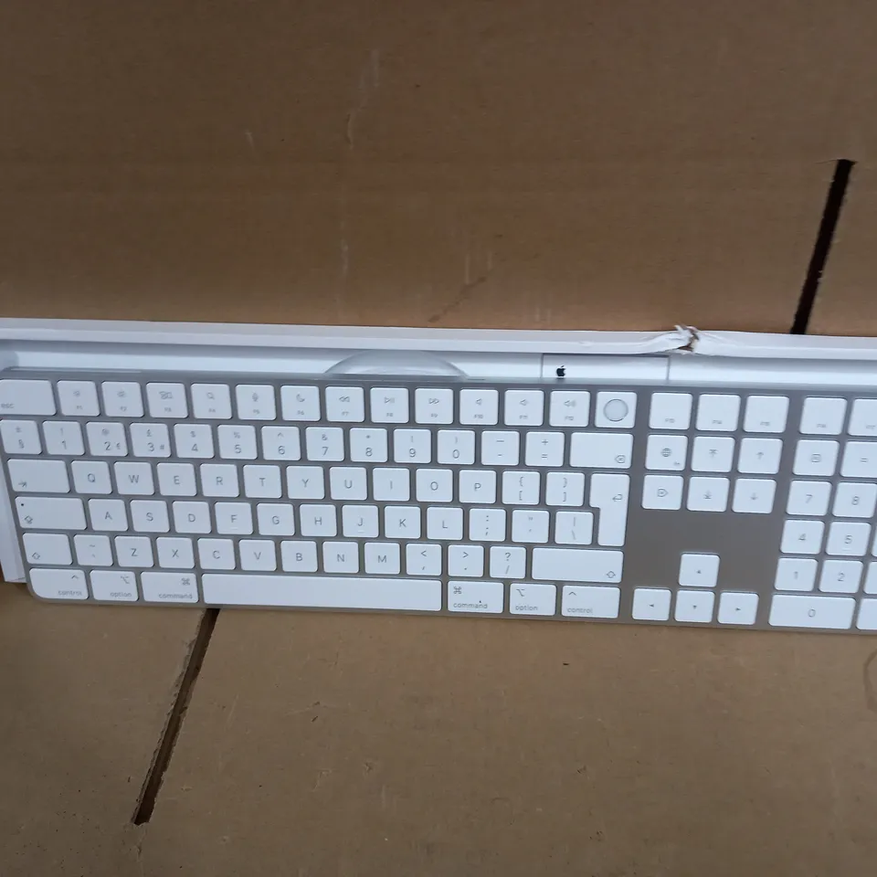 MAGIC KEYBOARD WITH TOUCH ID RRP £179.99