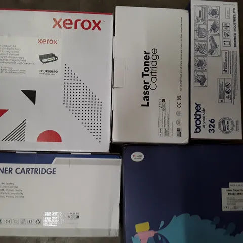 PALLET CONTAINING AN ASSORTMENT OF TONER CARTRIDGES 