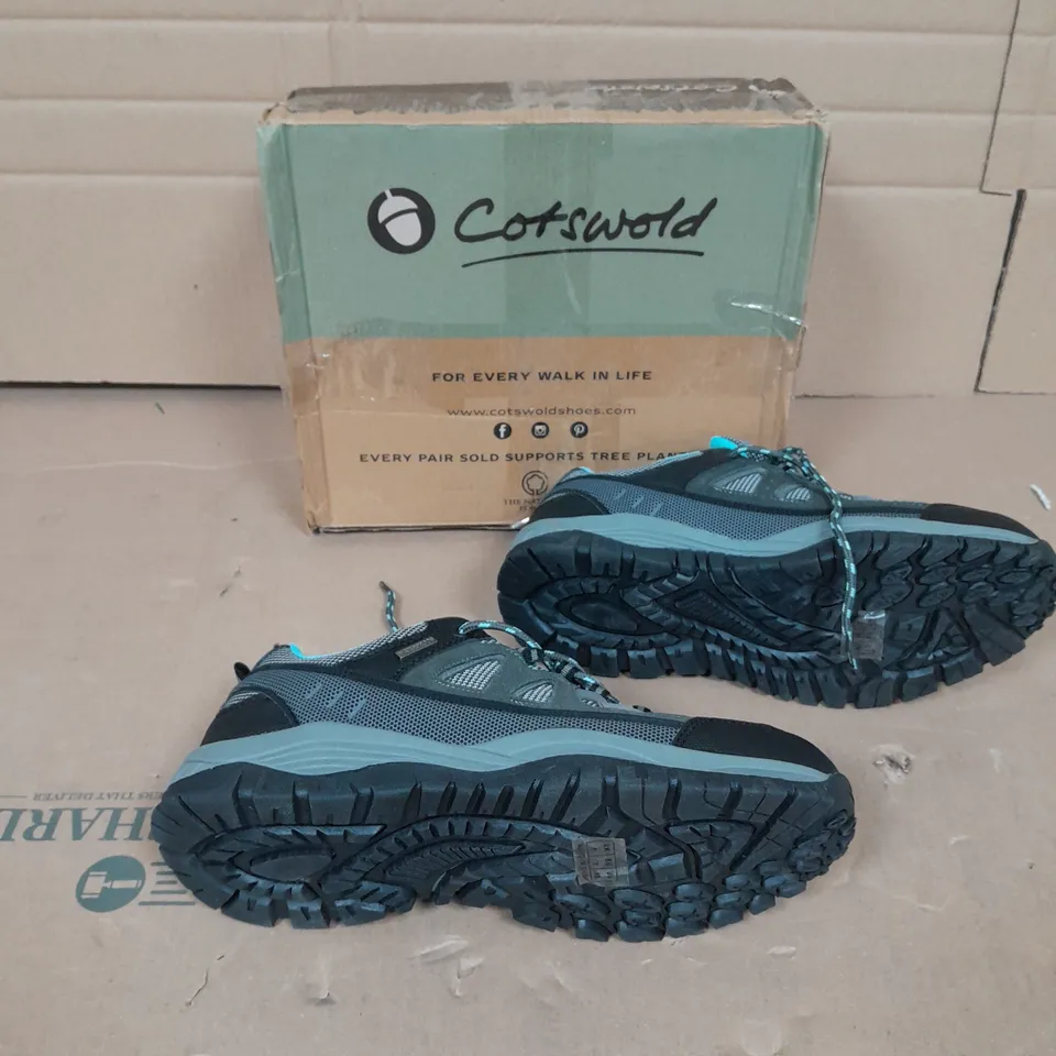 BOXED PAIR OF COTSWORLD MAISEMORE LOW LADIES GREY SIZE 41