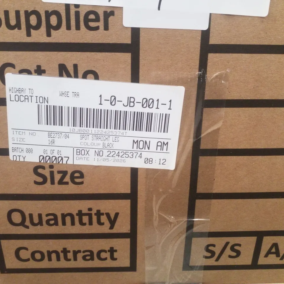 BOX CONTAINING APPROXIMATELY 7 BRAND NEW SIMPLY BE BLACK STRAIGHT SPOT LEGGED JEANS - SIZE 16R