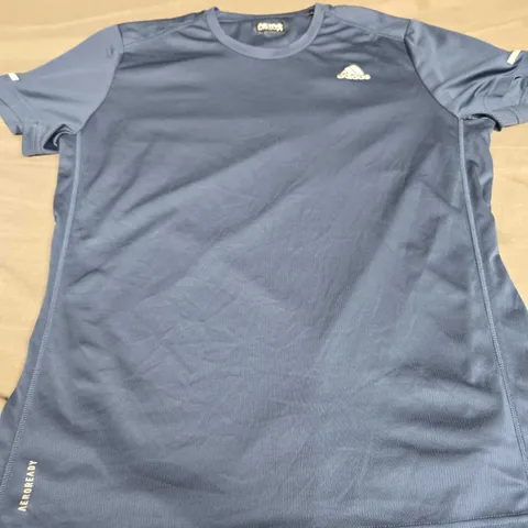 ADIDAS LOGO CASUAL TEE - SIZE M