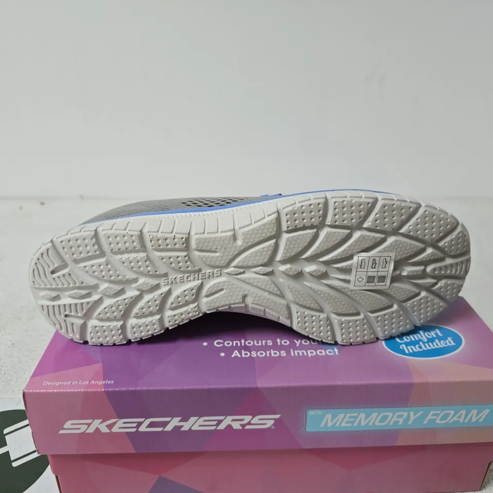 SKECHERS MEMORY FOAM SNEAKERS – GREY MESH WITH BLUE ACCENTS UK 7 BOXED