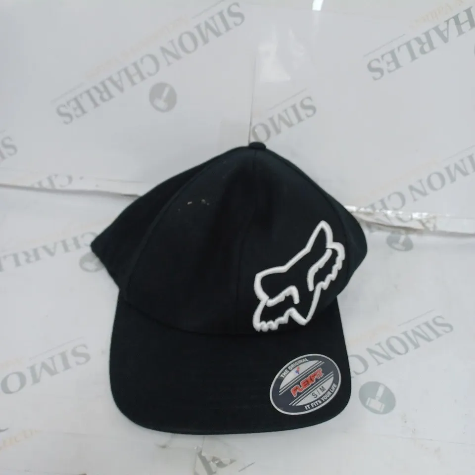 FLEX 45 FLEXFIT HAT 