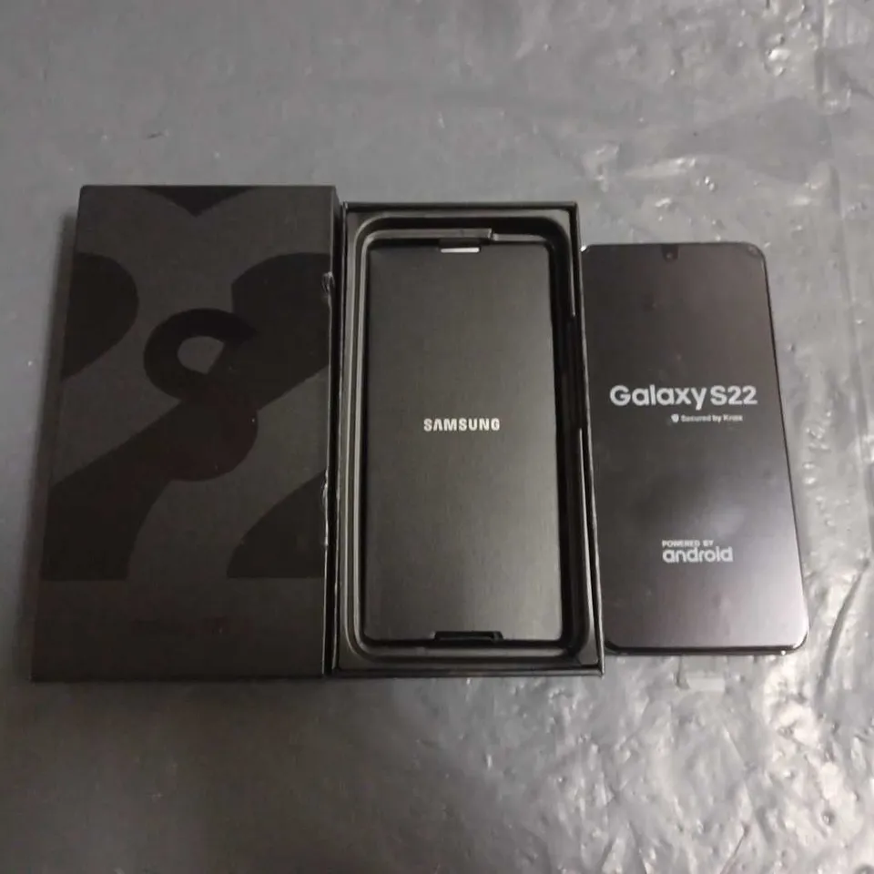 BOXED SAMSUNG GALAXY S22 128GB MOBILE PHONE IN BLACK - SM-S901U1