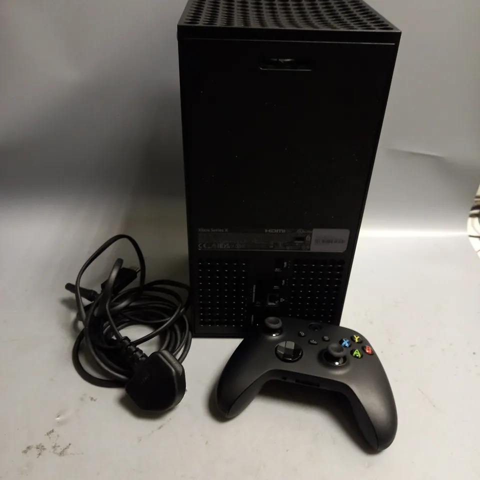 BOXED XBOX SERIES X 1 TB SSD WITH ONE CONTROLLER BLACK