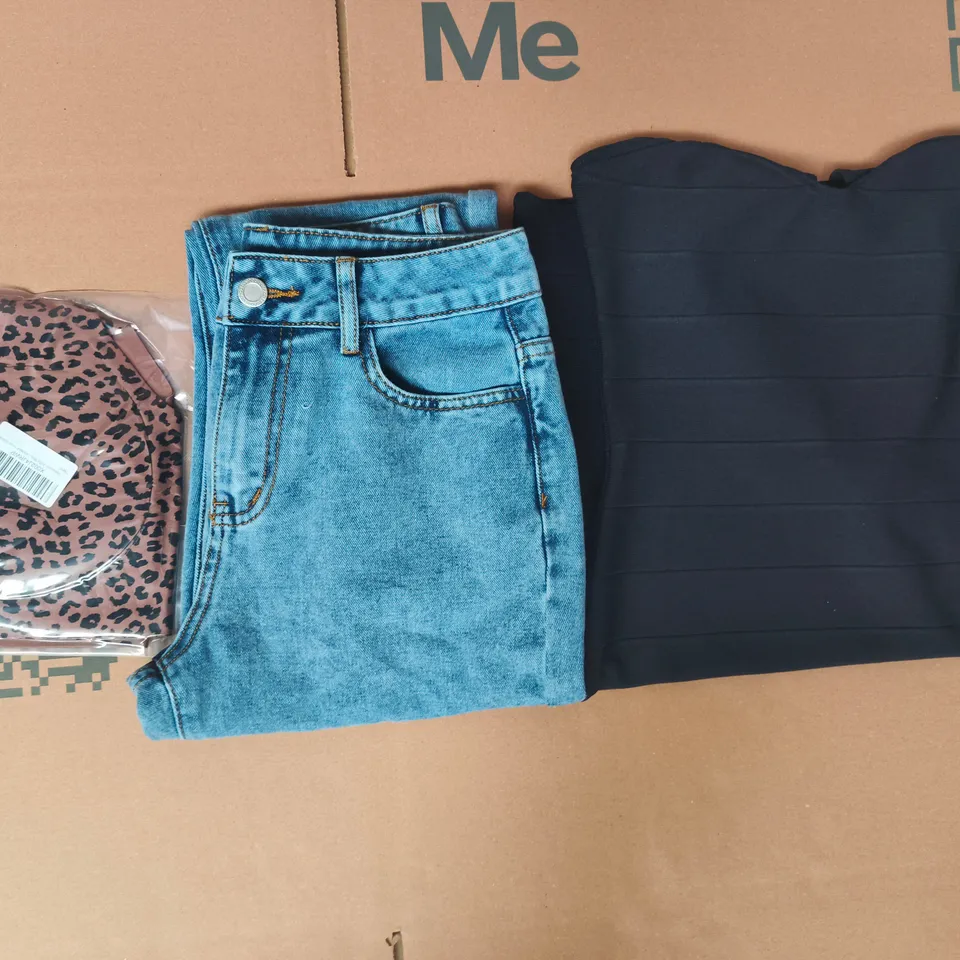 APPROXIMATELY 20 ASSORTED CLOTHING AND FASHION PRODUCTS IN VARIOUS STYLES AND SIZES - COLLECTION ONLY